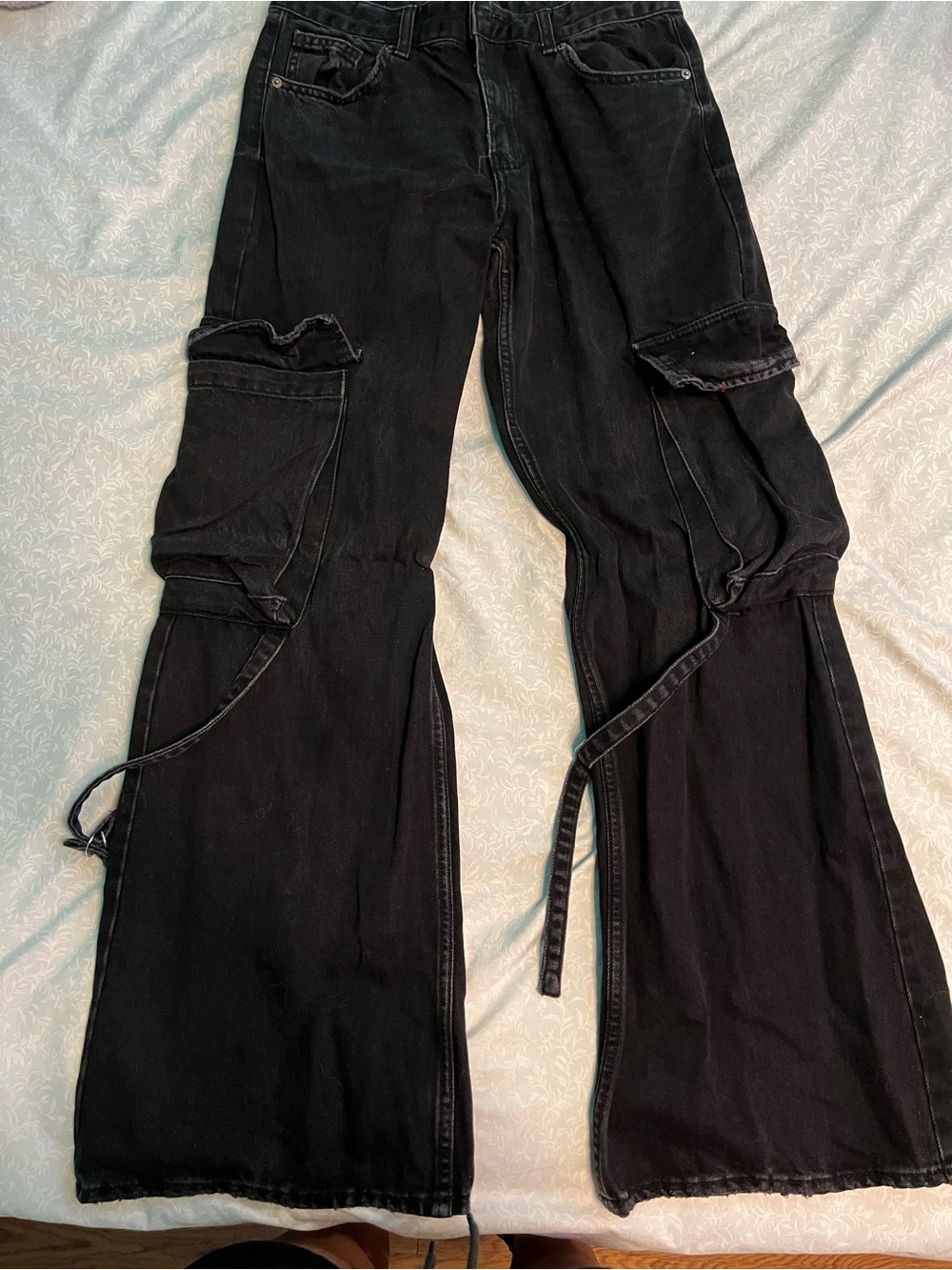 Zara Black Wide Leg Flared Cargo Jeans